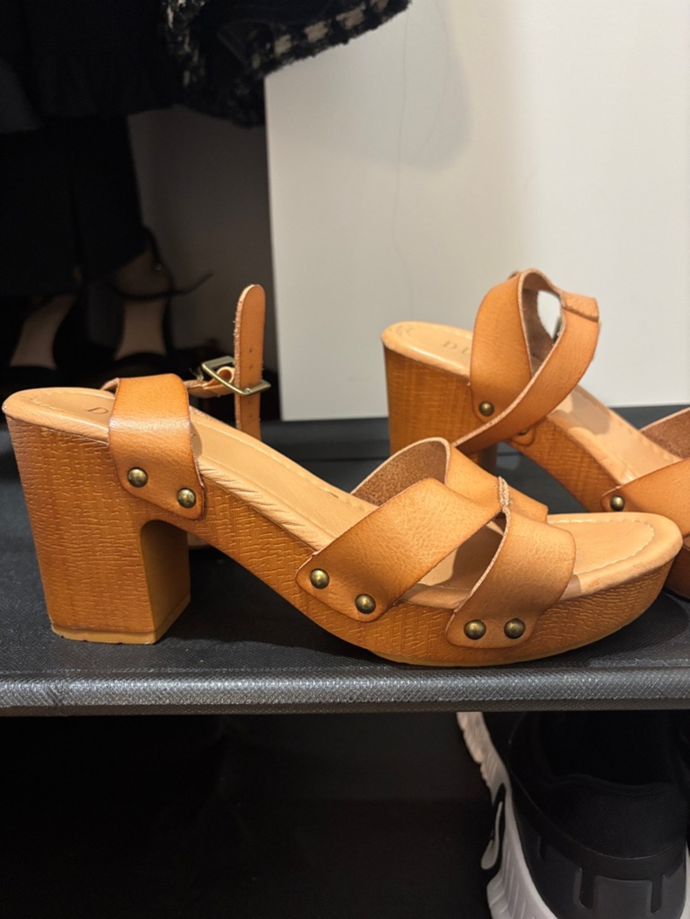 Women's Tan Platform Wedge Sandals with Stud Accents - Picture 4 of 5